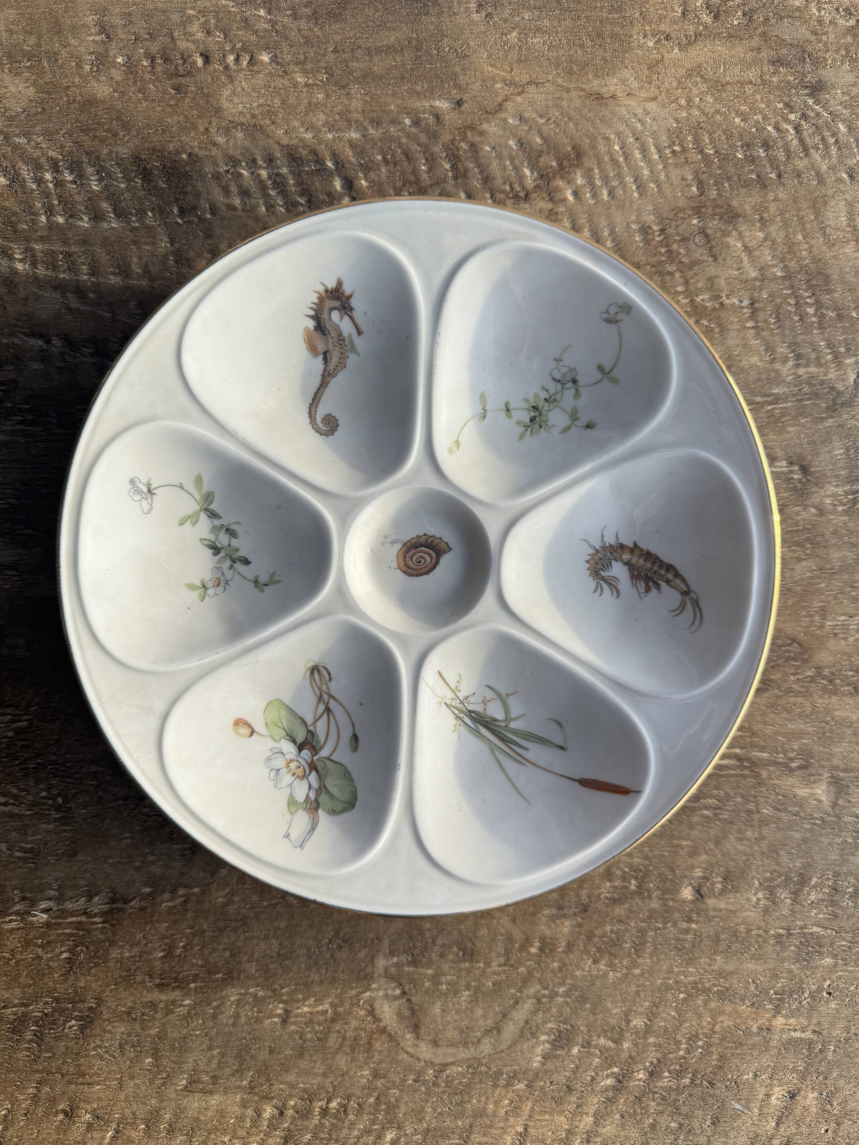 Set of 8 oyster plates or compartment plates, aquatic model Lourioux Fo.