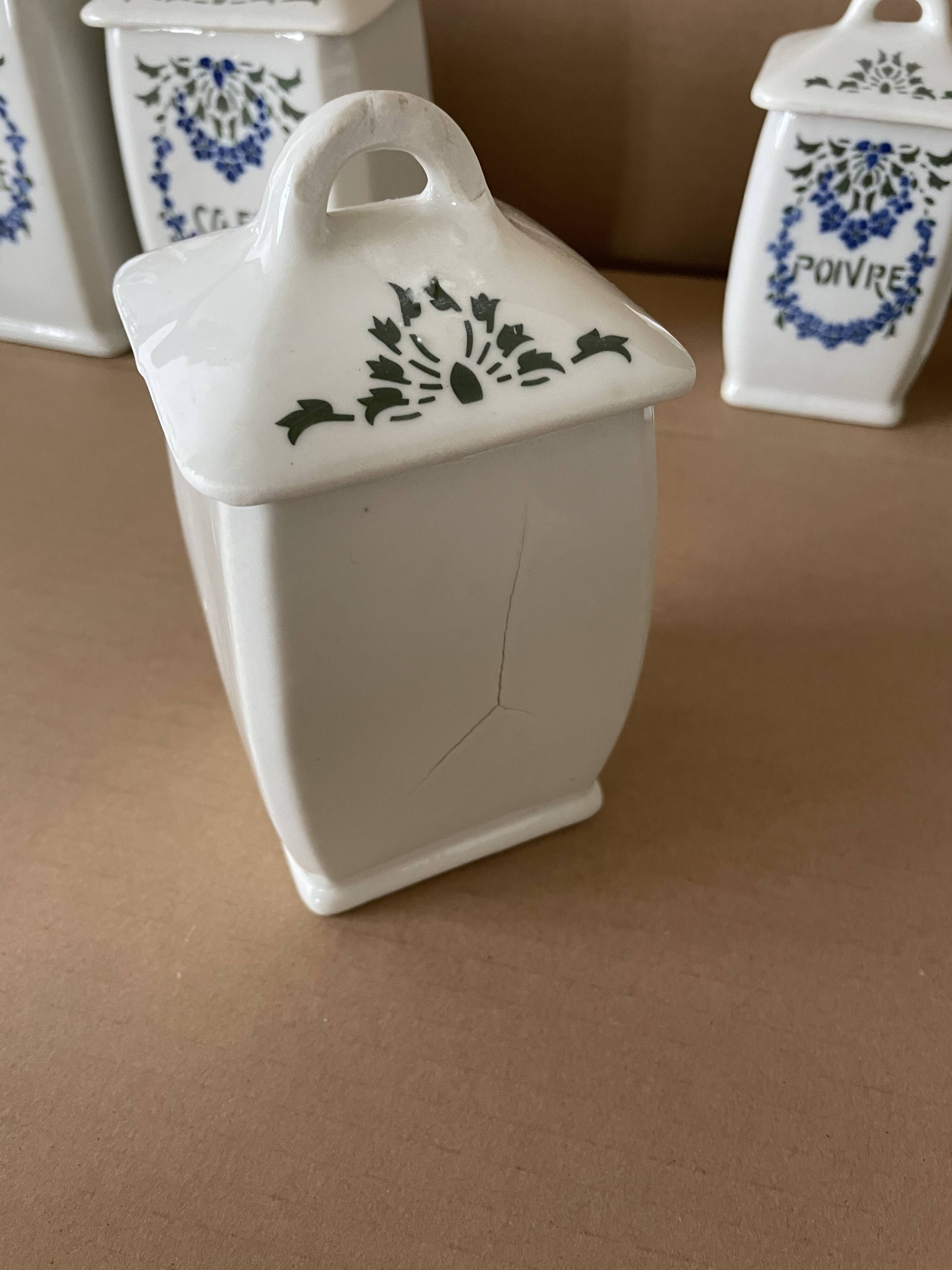 Set of 6 old spice jars