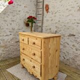 Sandblasted chest of drawers