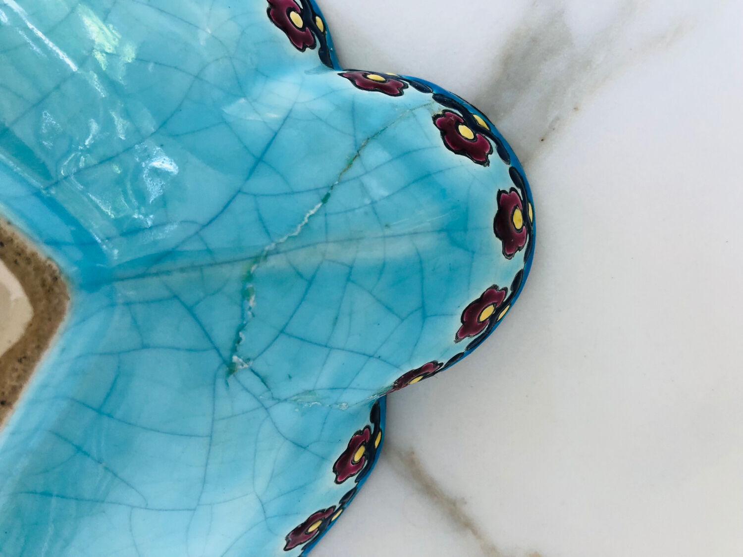 Flat square cut in Longwy enamels