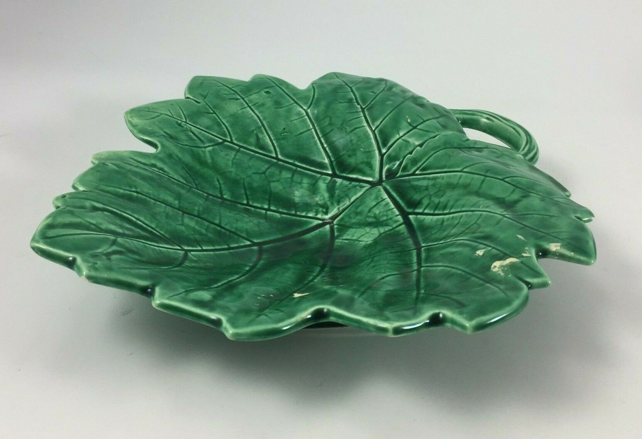 Part of service a fish Sarreguemines 22 pieces in faience green carp