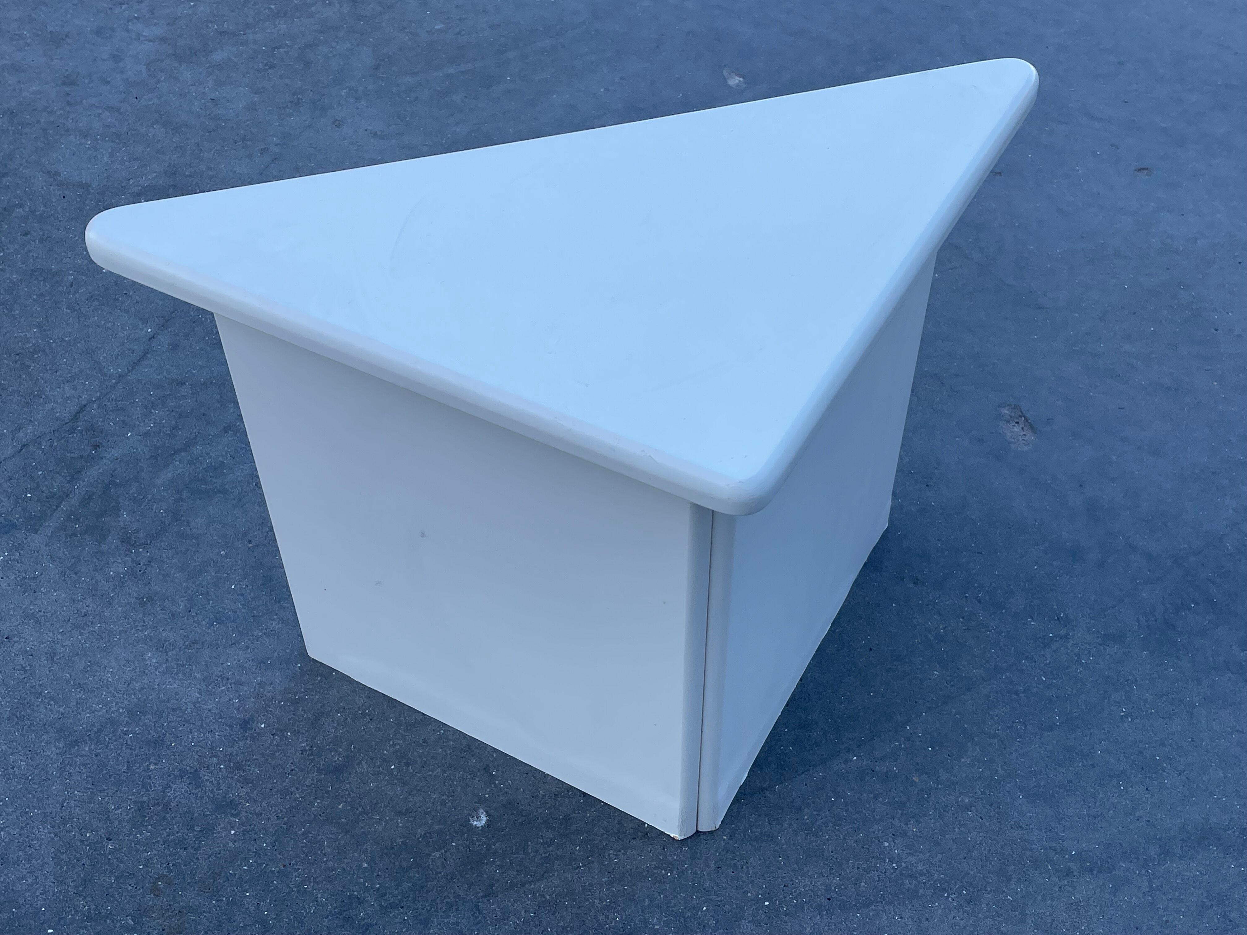 Set of three triangle side tables wood white creme design