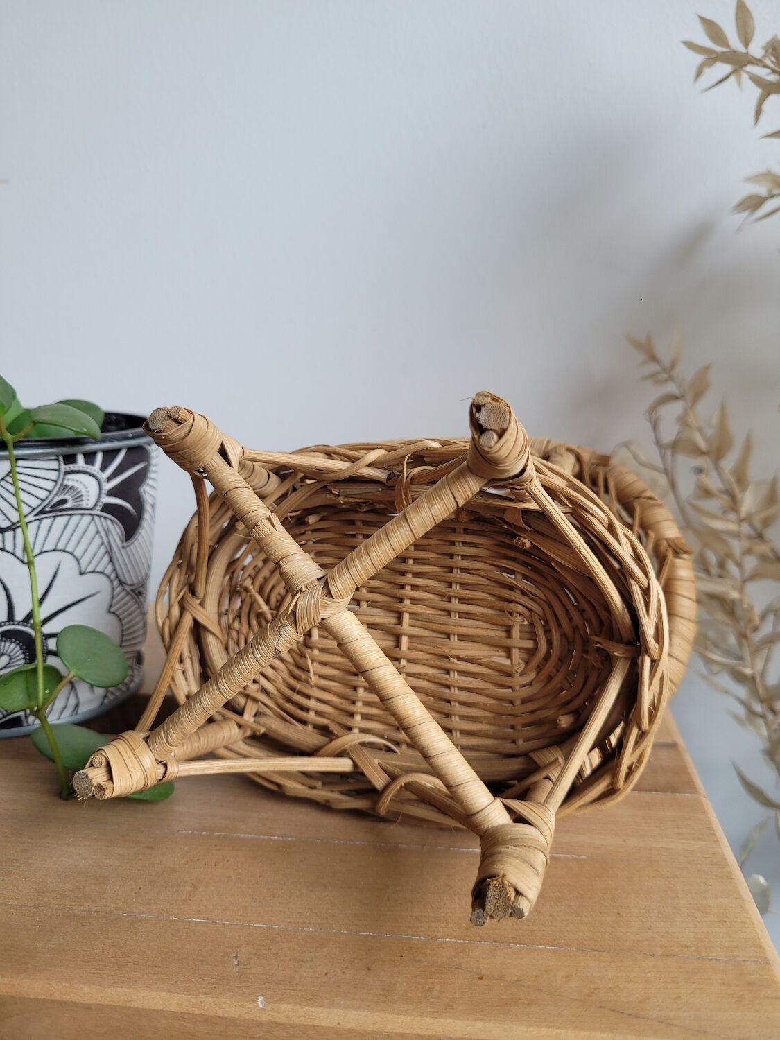 Sofa for rattan dollhouse