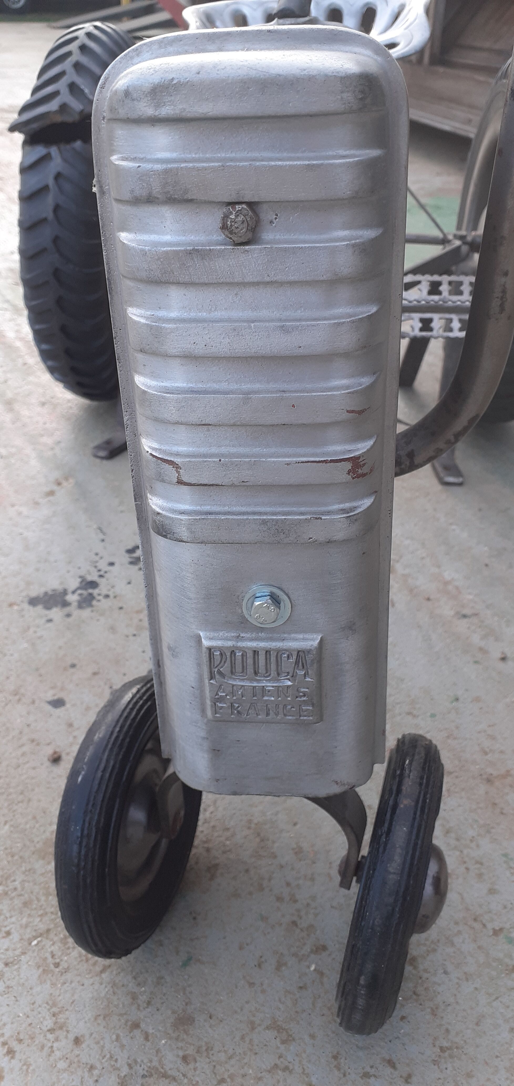 Metal tractor Rouca 60s