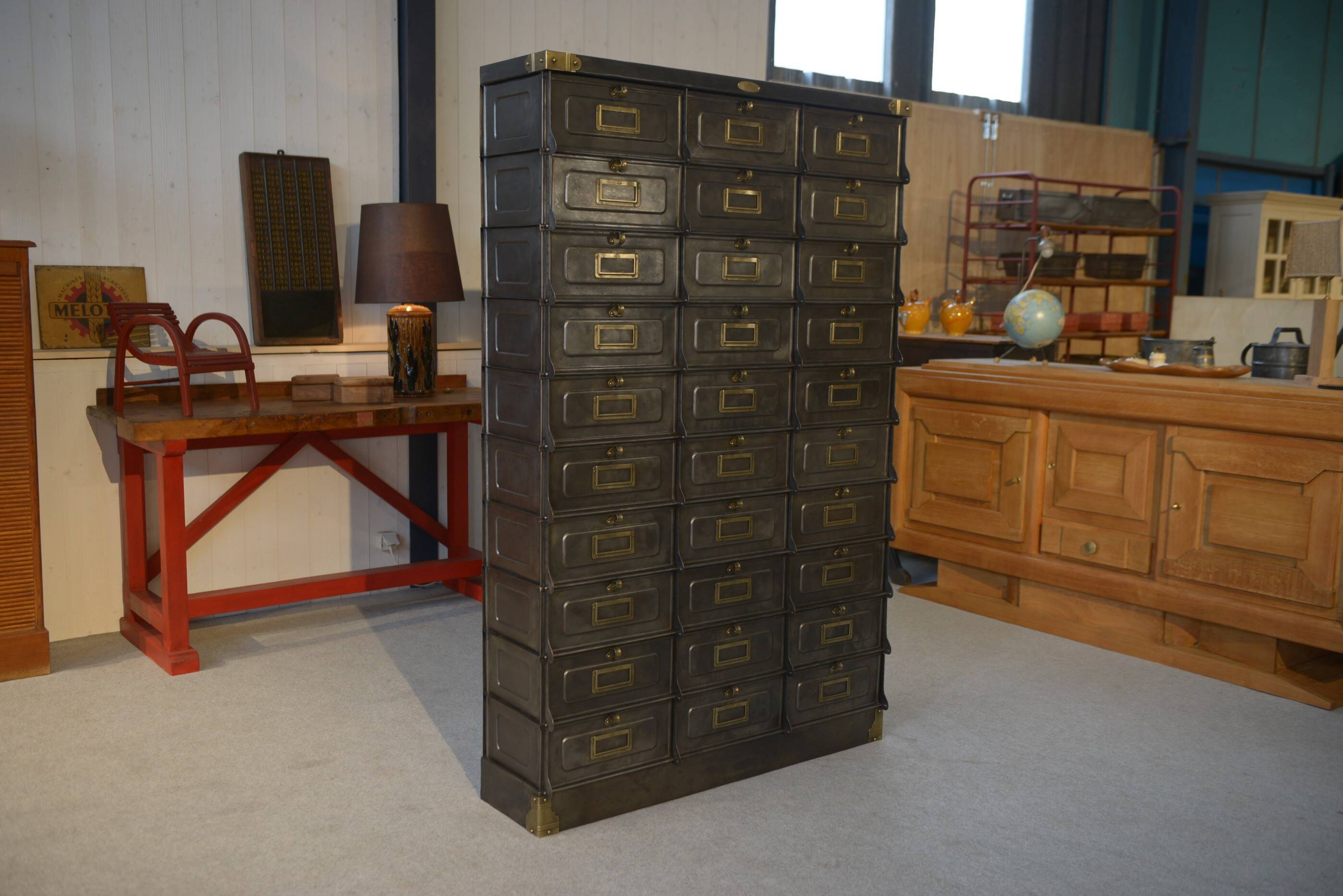 Meuble à clapets strafor travail français vers 1920's