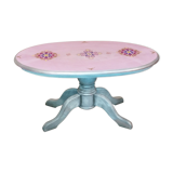 Oval coffee table