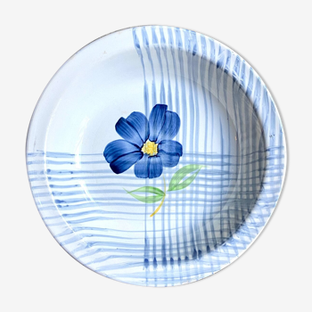 Digouin Sarreguemines round and hollow dish in hand-painted earthenware, "Valentin" service