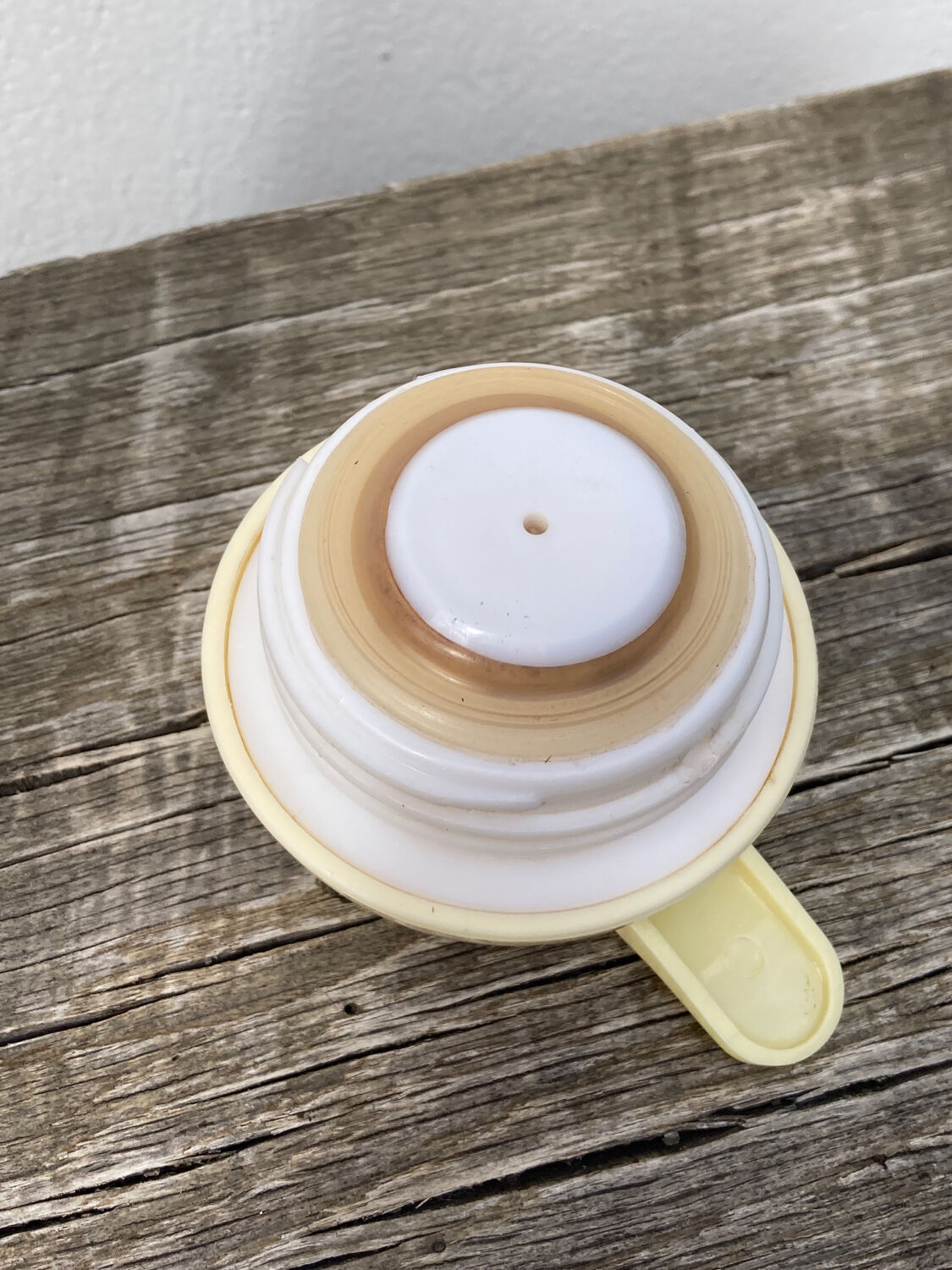 Thermos cafetière en rotin tressé vintage