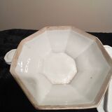 Soup tureen