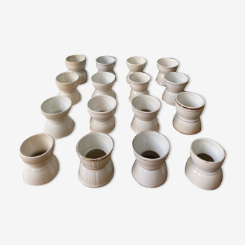 Set of 16 diabolo shells in white porcelain
