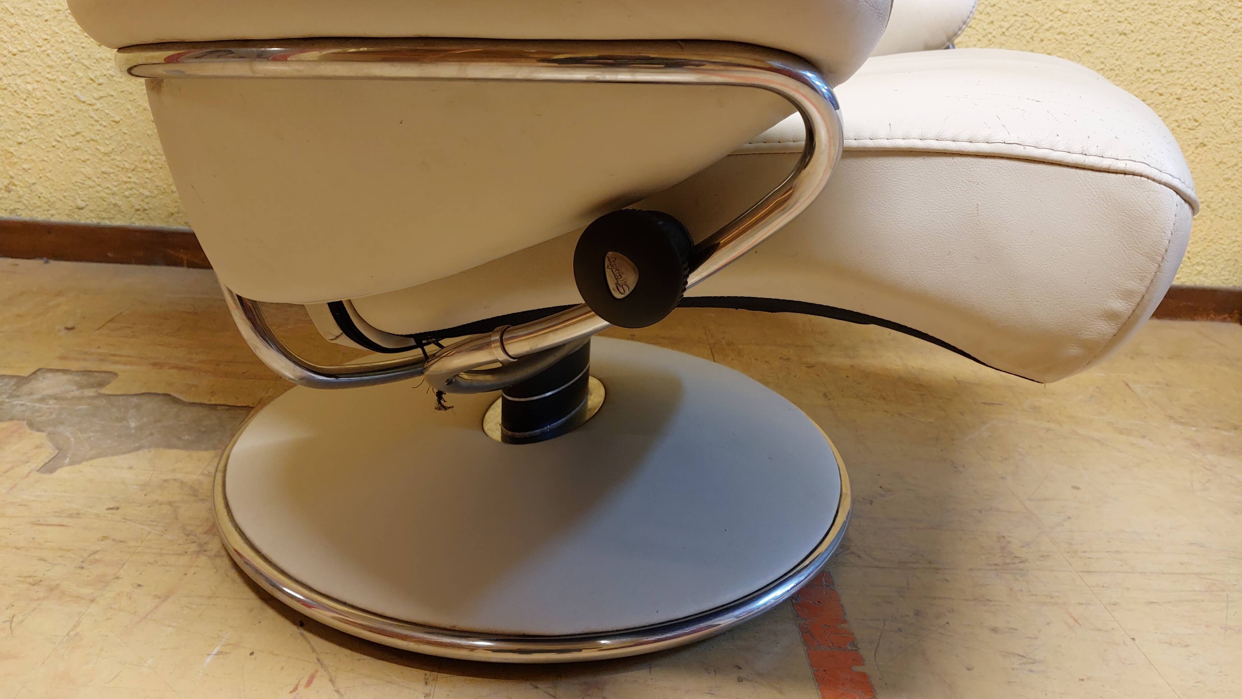 Scandinavian vintage armchair Stressless Jazz