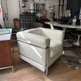LC2 armchair Cassina edition excellent condition