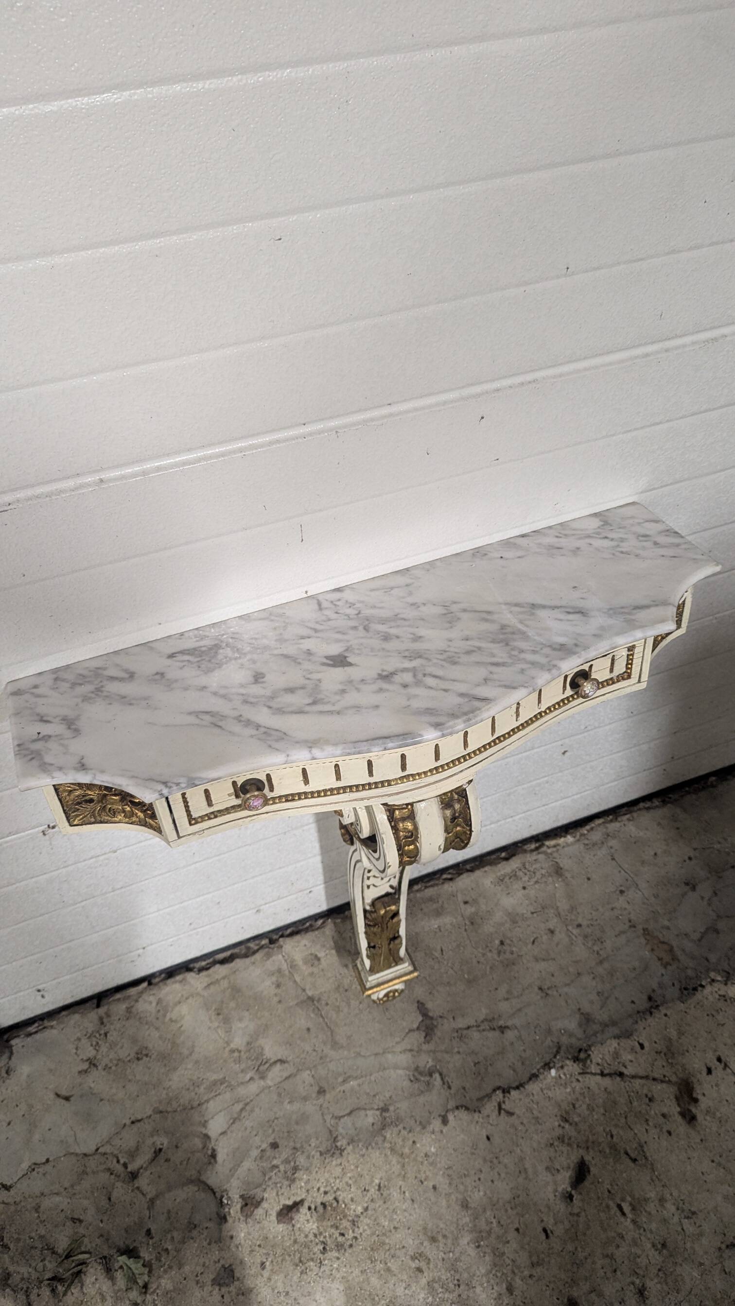 Console d'applique murale style Louis XV avec tiroir et marbre