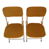 2 Vintage Eyrel folding chairs in mustard yellow and gold – Chic retro design