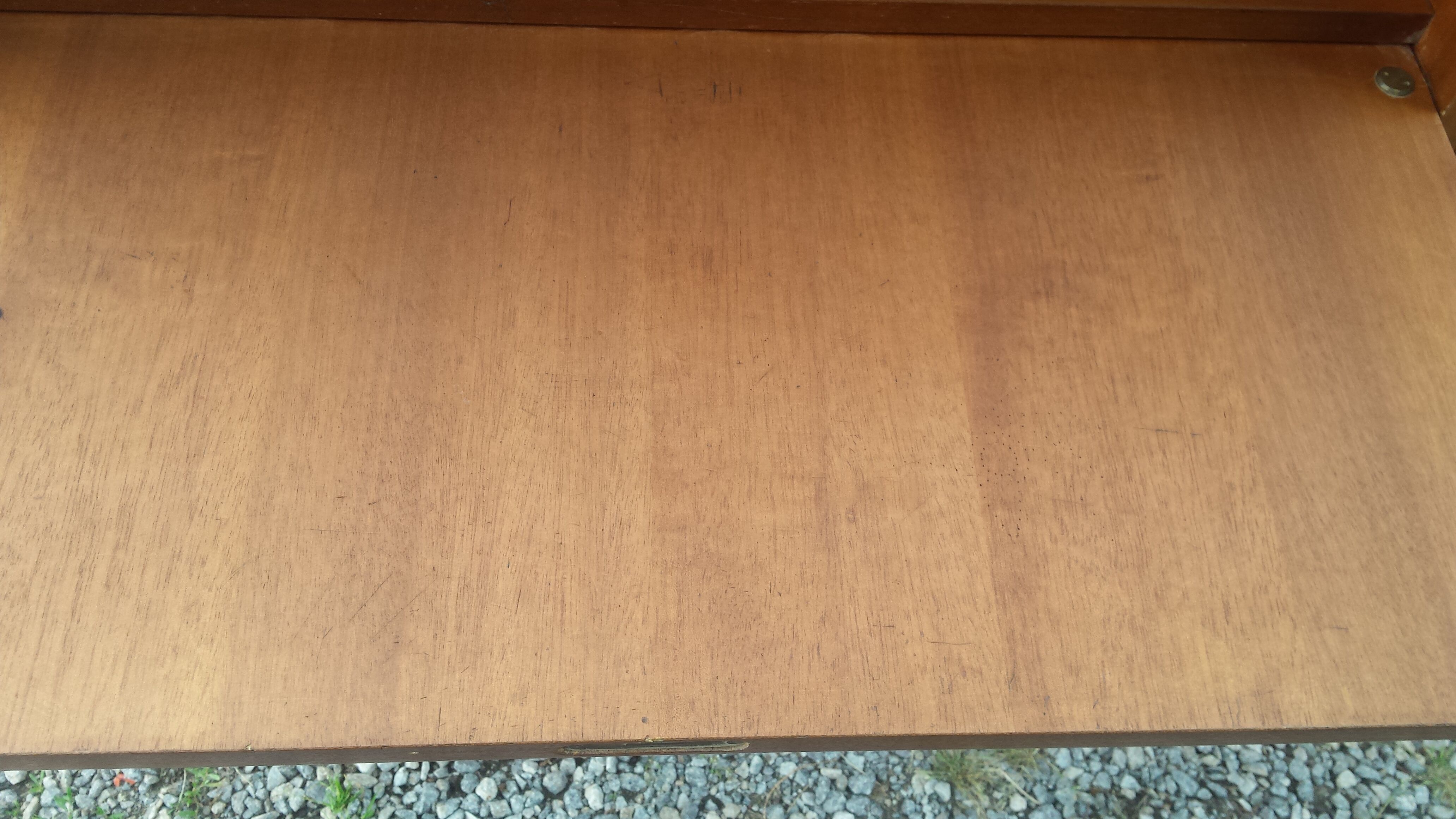 Secretary feet spindles