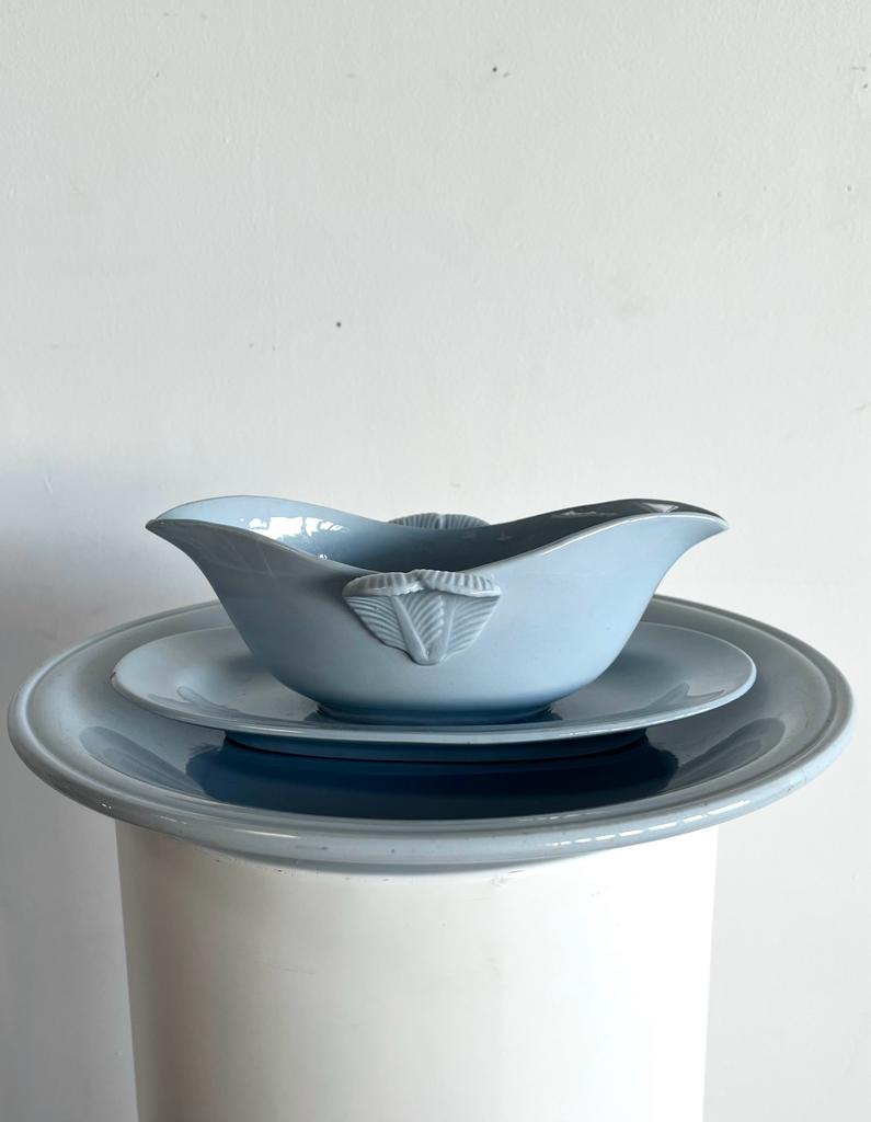 Flat set and light blue saucière earthenware from Montereau