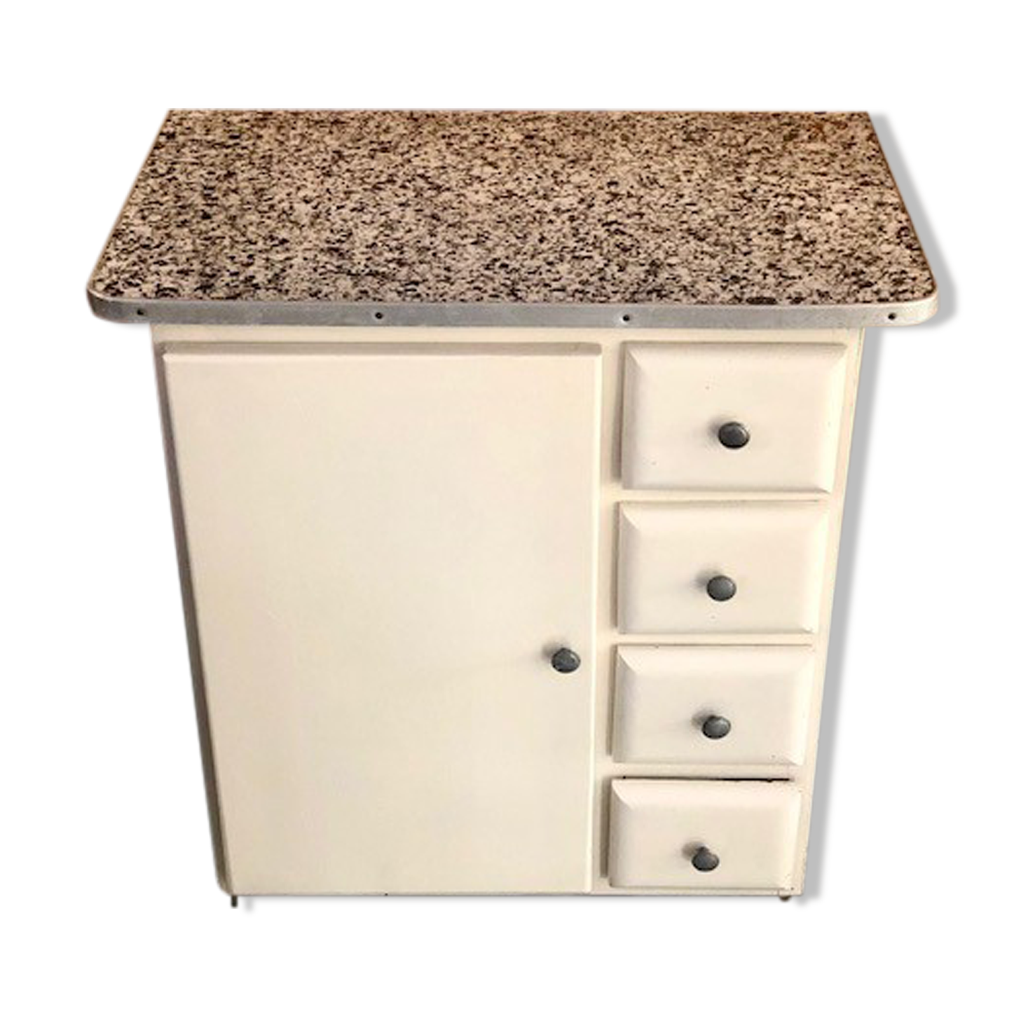 Kitchen service cabinet