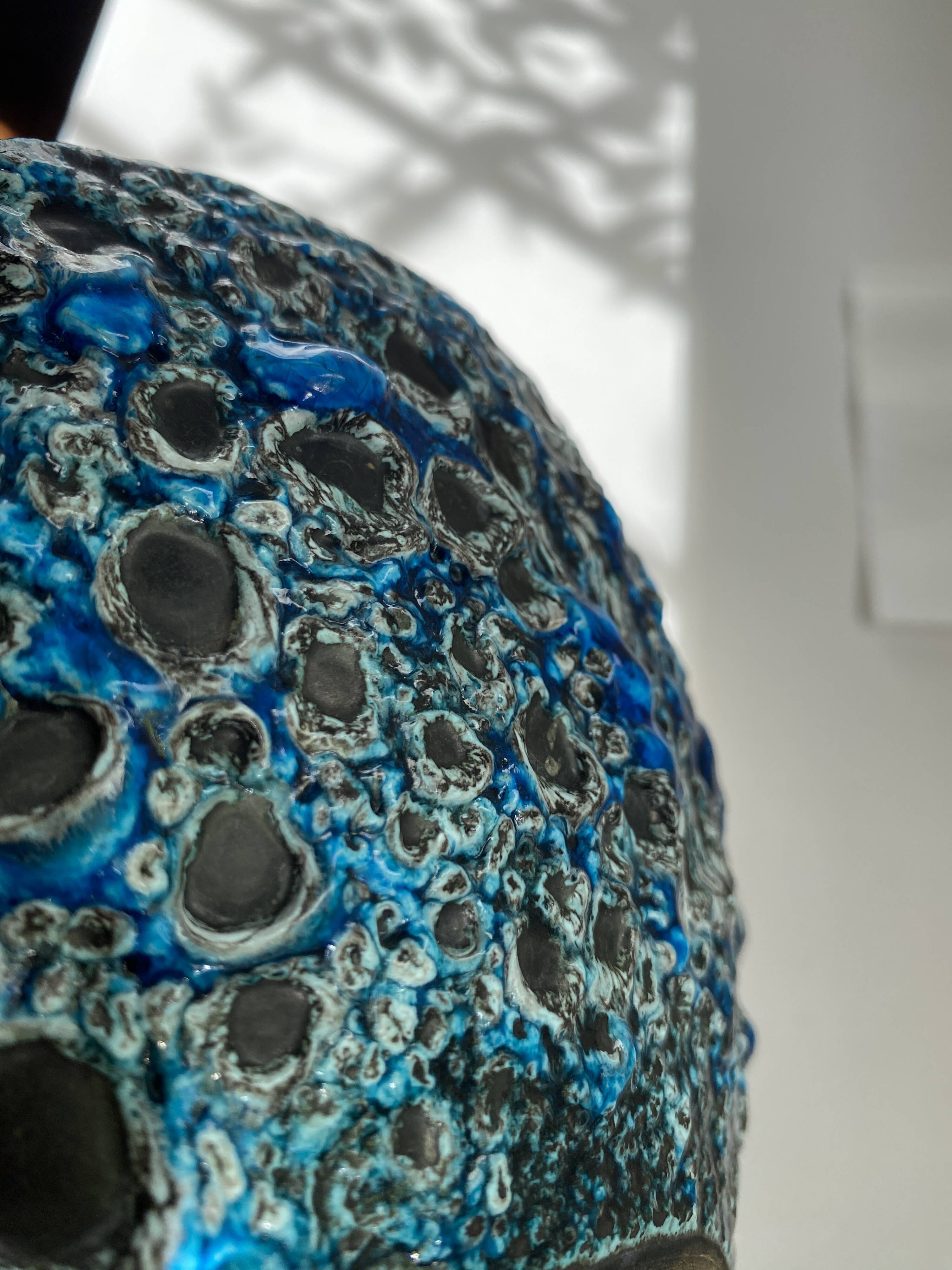 Eruptive ceramic dish from the 60s