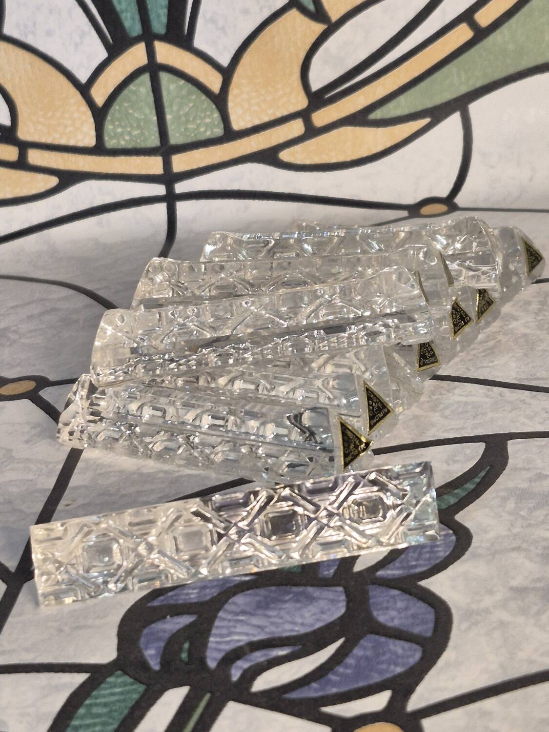 Crystal knife holder