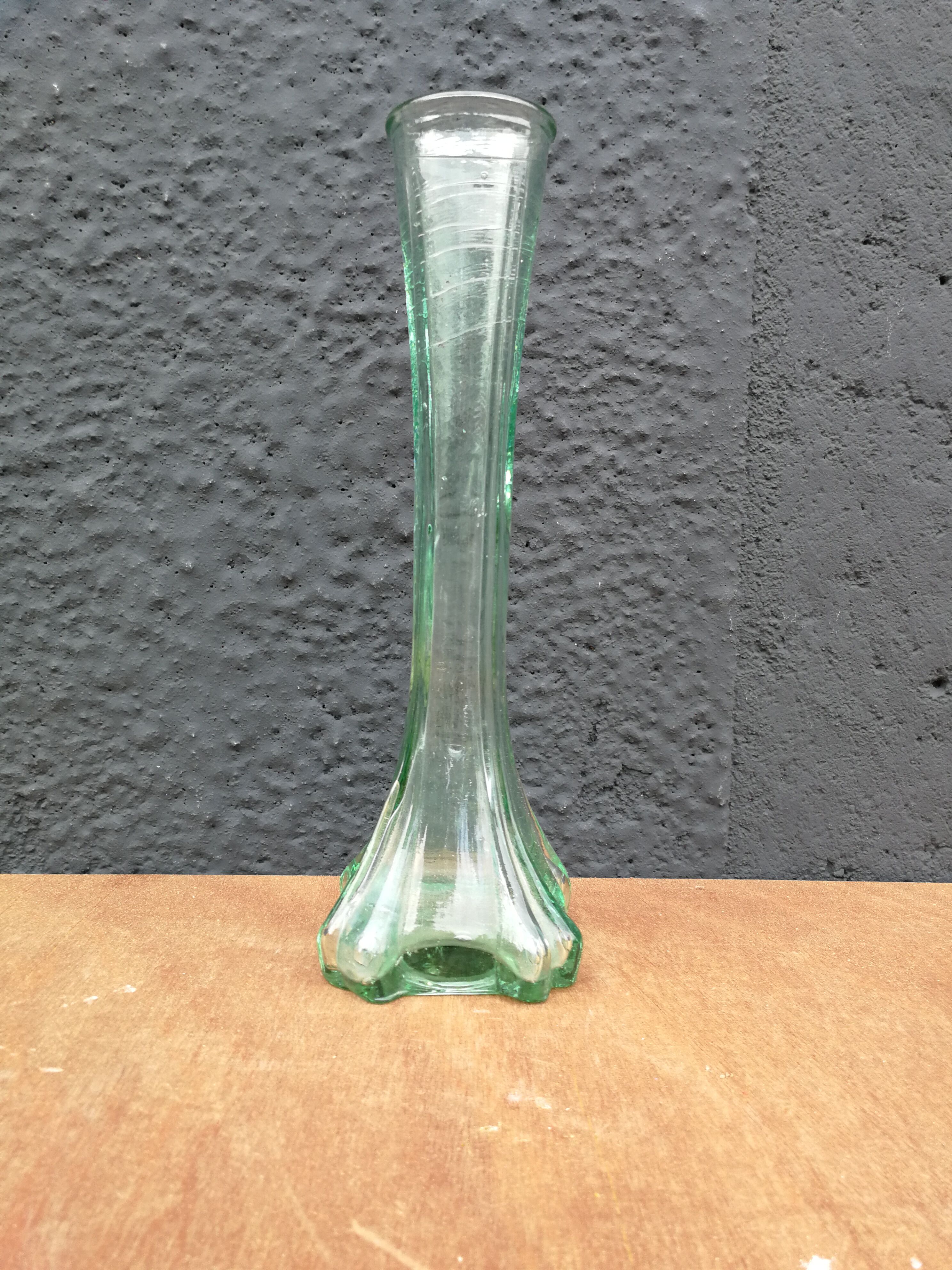 Bubbled glass soliflore