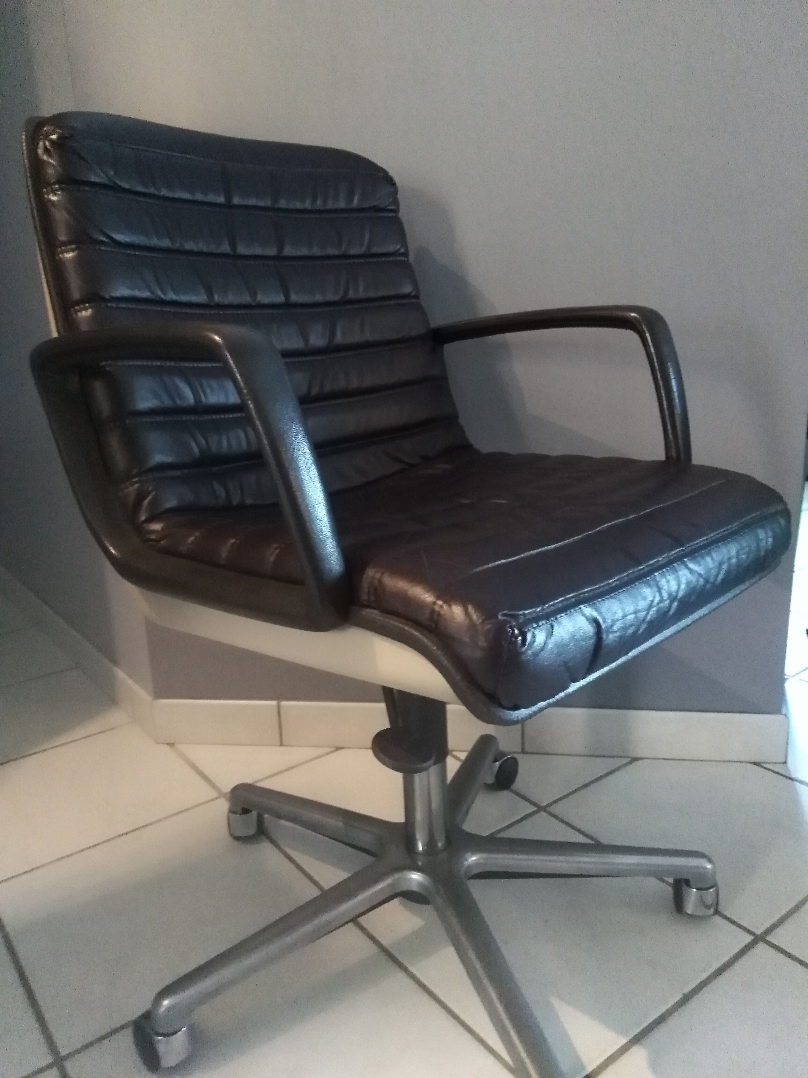 1970 vintage leather swivel office chair