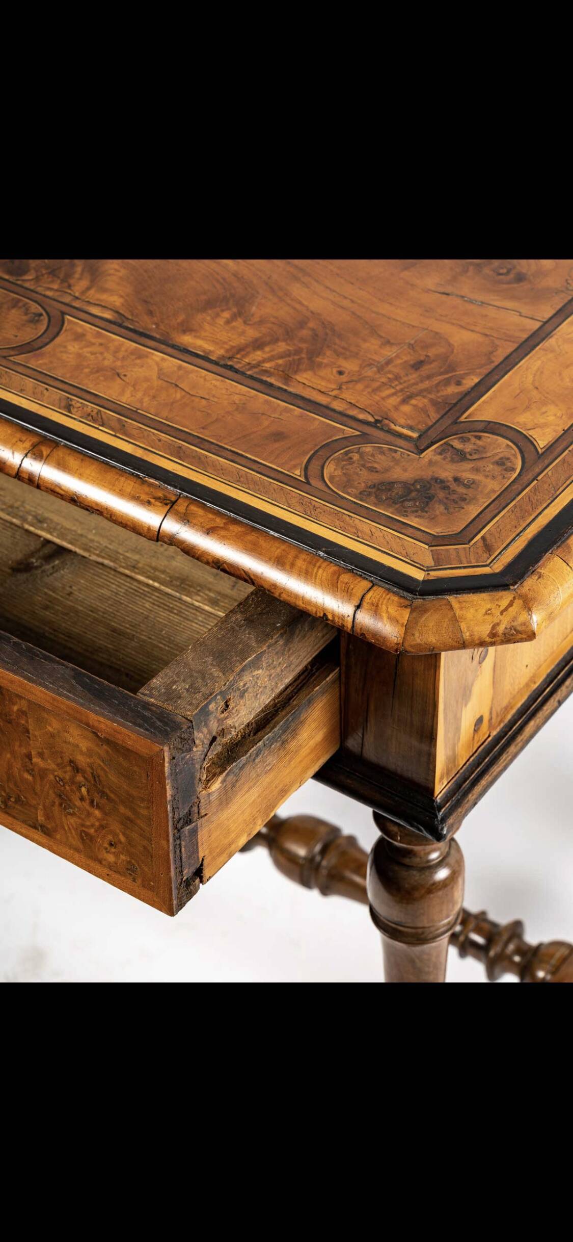 XVII marquetry desk