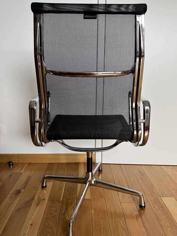 Fauteuil Pivotant Ea108 De Charles Et Ray eames Édition vitra