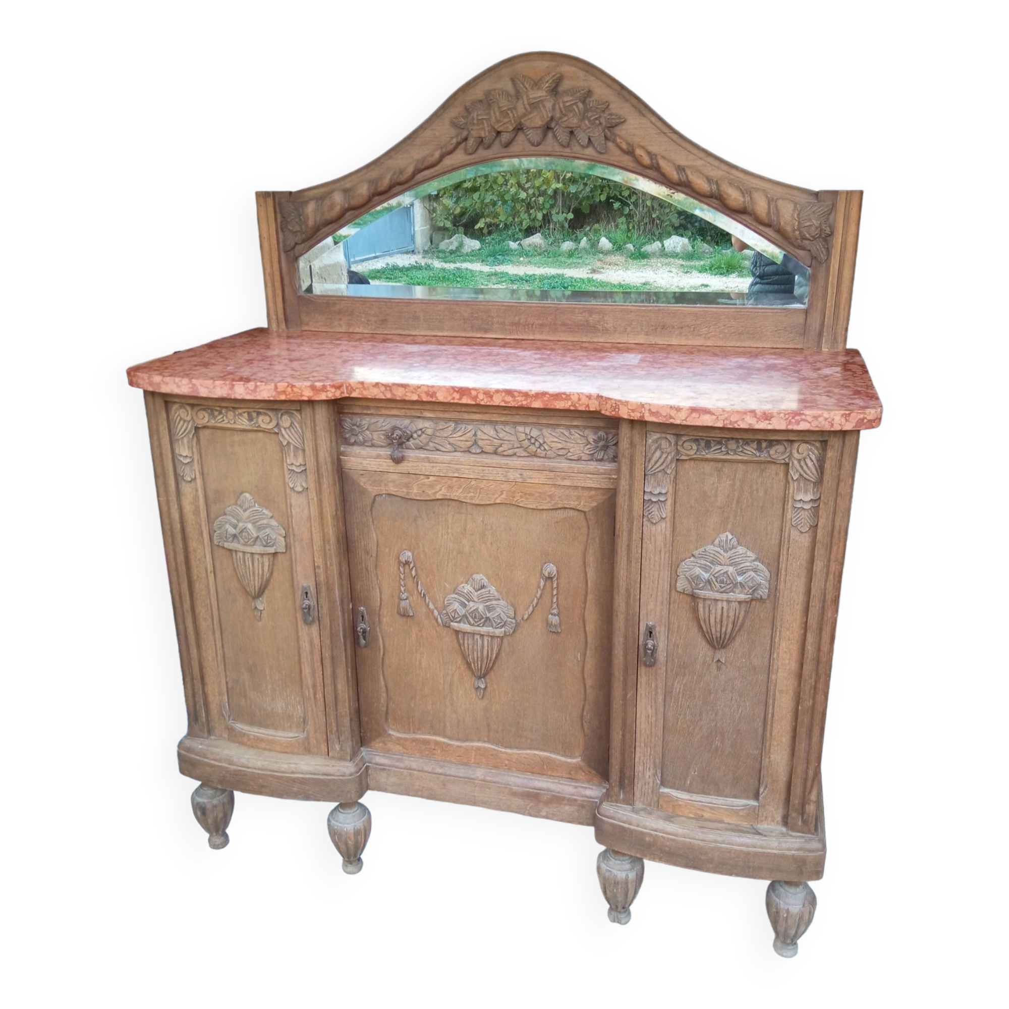 Art Deco serving buffet