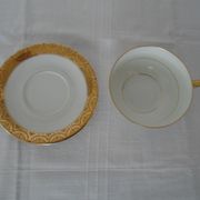 Tasse et sous tasse porcelaine Limoges blanc et or thé café chocolat