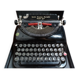 Smith first portable model 35 black typewriter usa 1937