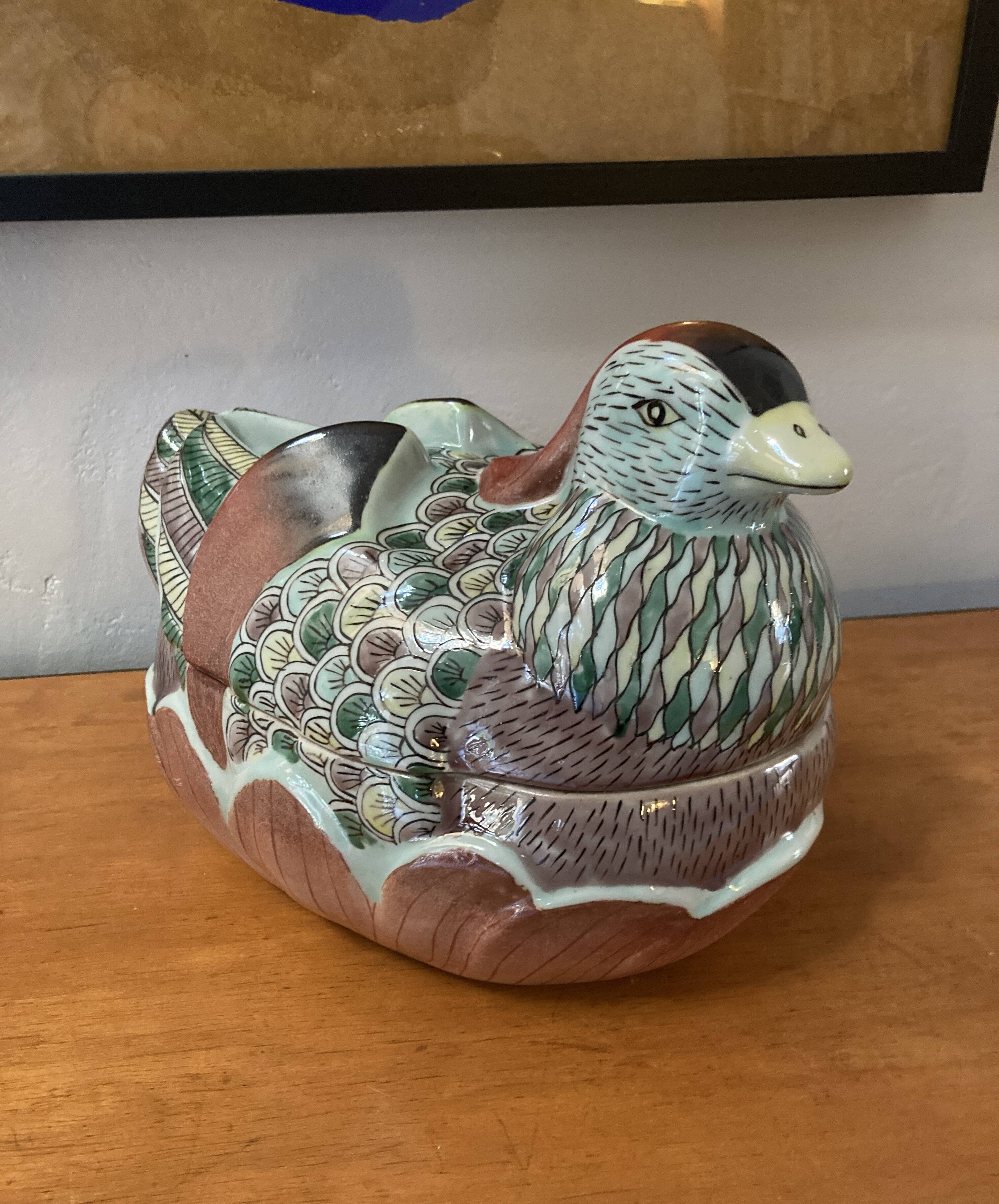 Ceramic hen - box