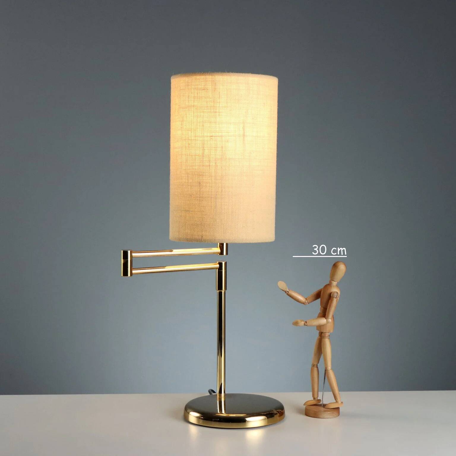 Vintage table lamp in metal and fabric, Italian design, 1980s.