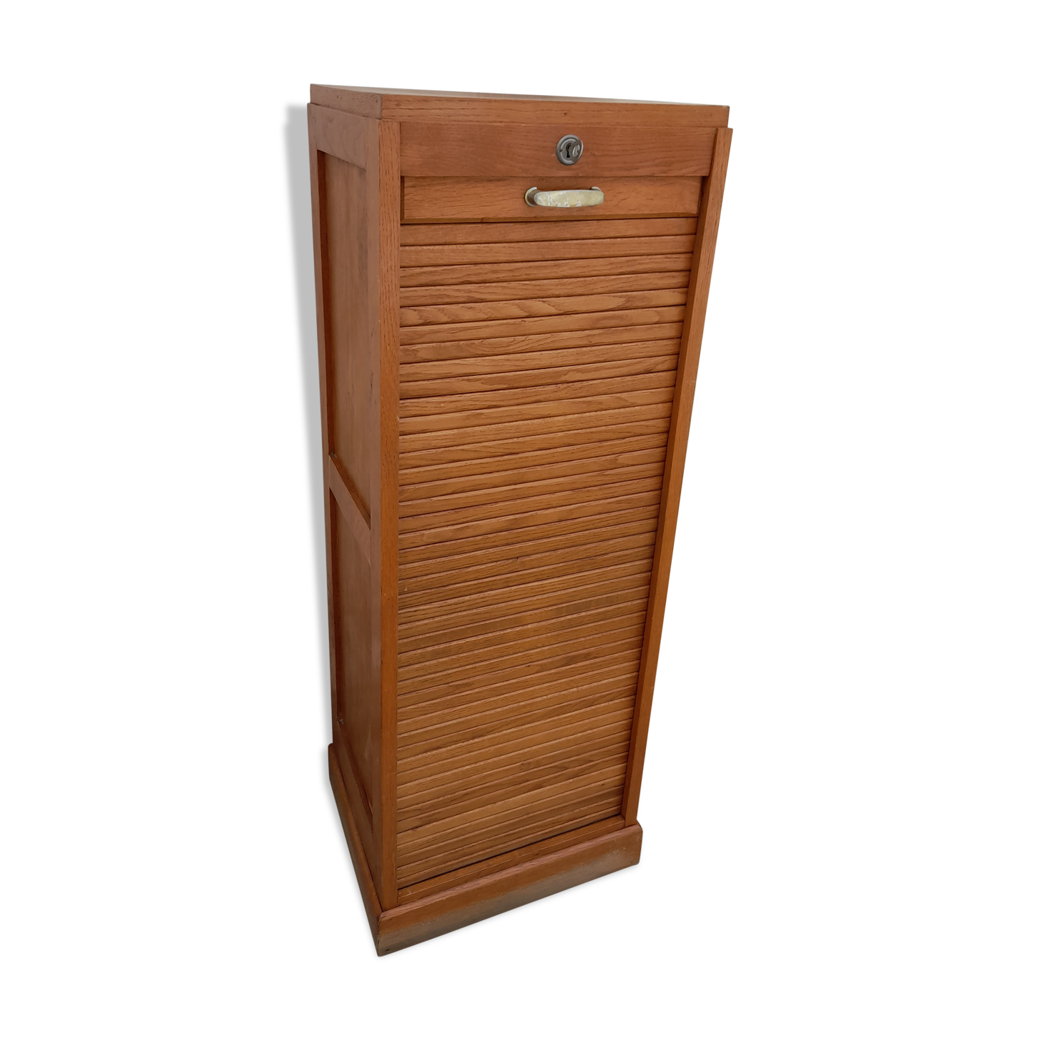 Old curtain cabinet cabinet
