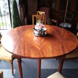 19th century round mahogany table