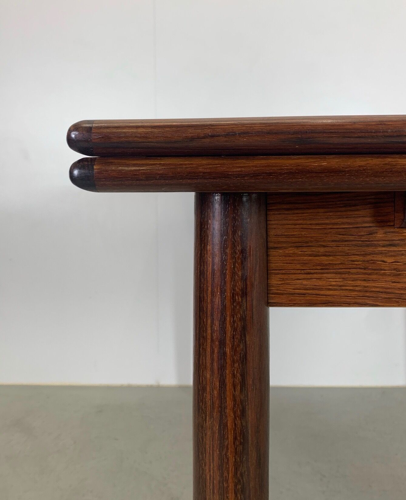 Set table and chairs in palisander