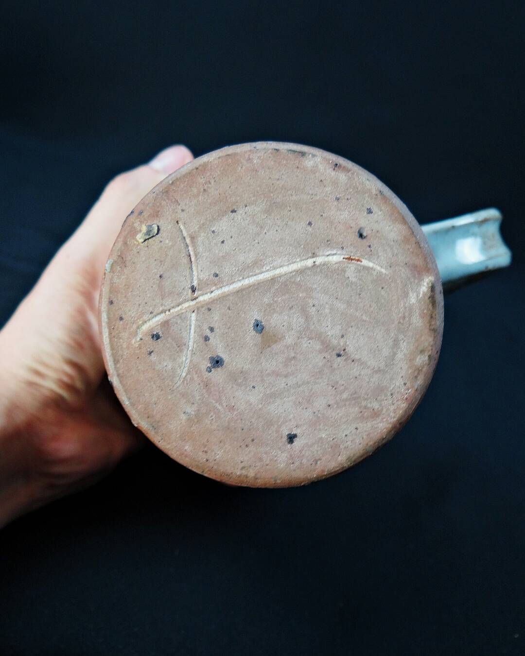 Pichet en grès pyrité à décor de chardons signé Suzanne Dauliach années 70