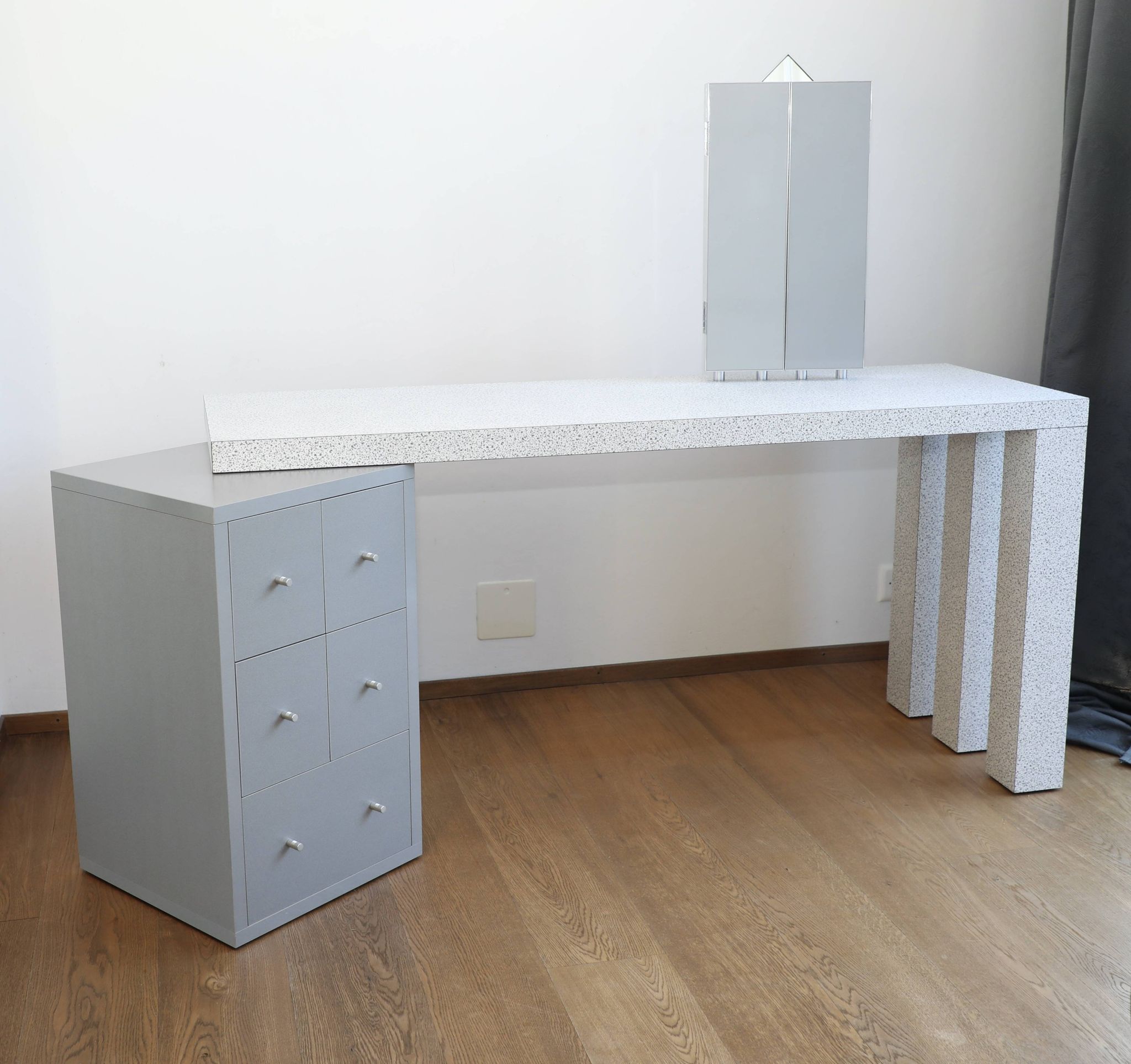 Coiffeuse Dione (Antonia Astori, 1980)