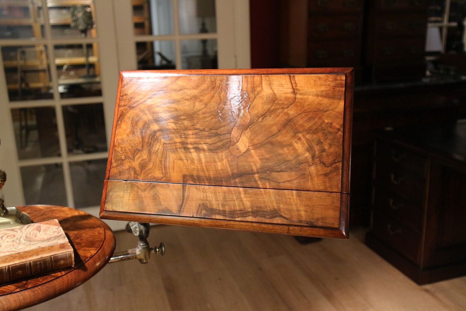 Antique reading stand / Music stand