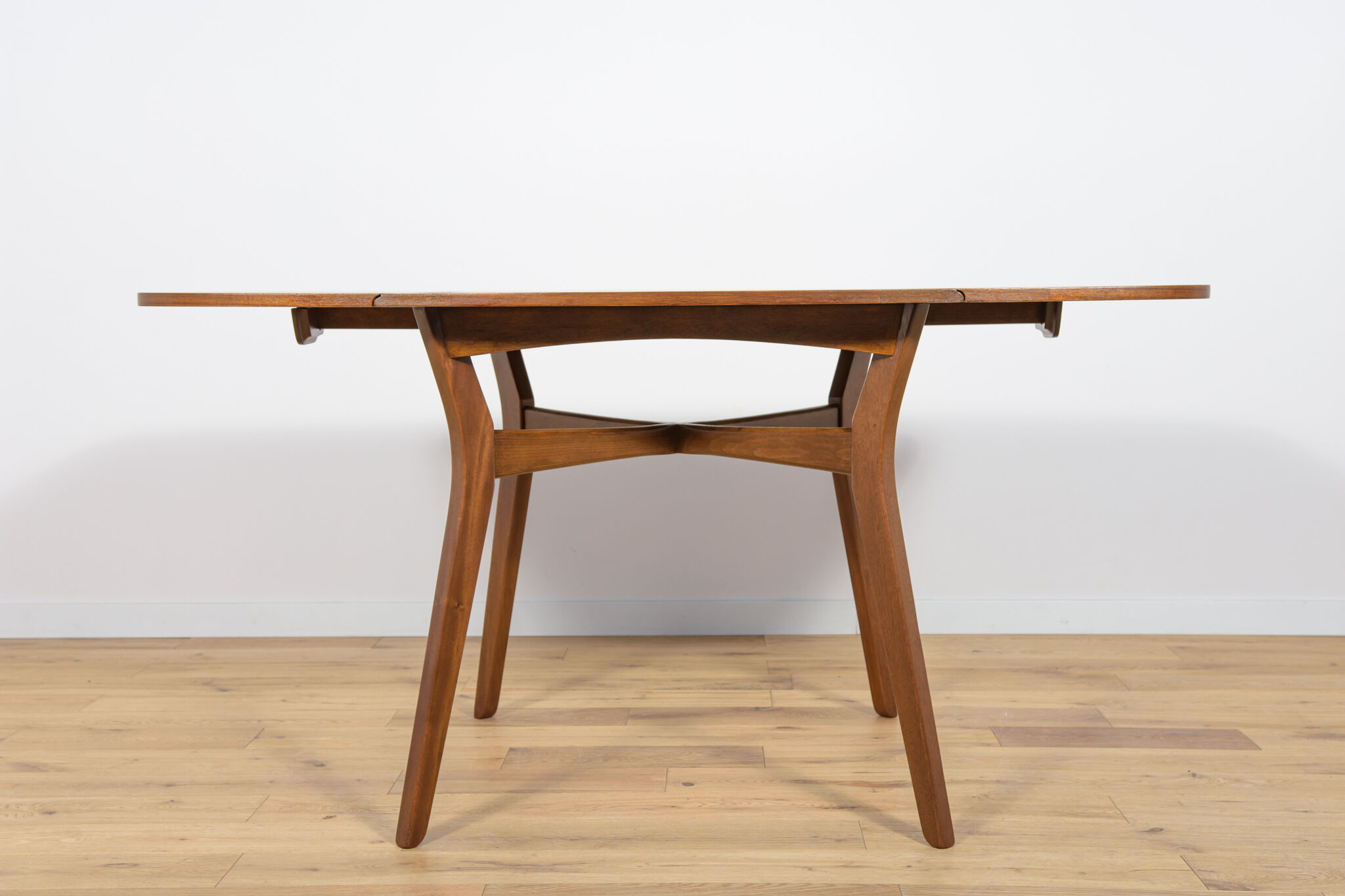 Butterfly Dining Table from G-Plan, 1960s