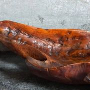Coupe feuille en bois massif sculptée XXL ancienne