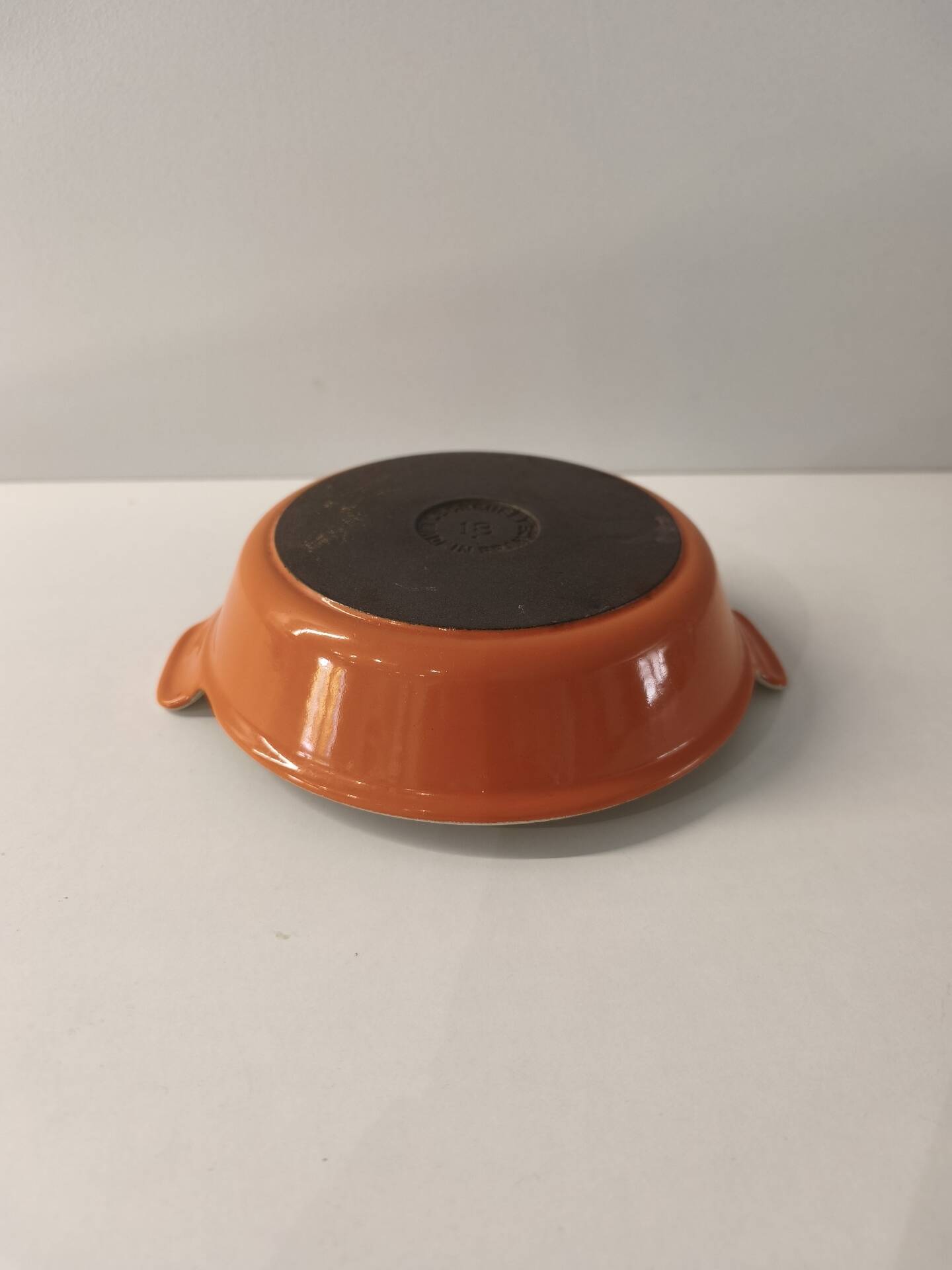 Round enamelled cast iron gratin dish Le Creuset