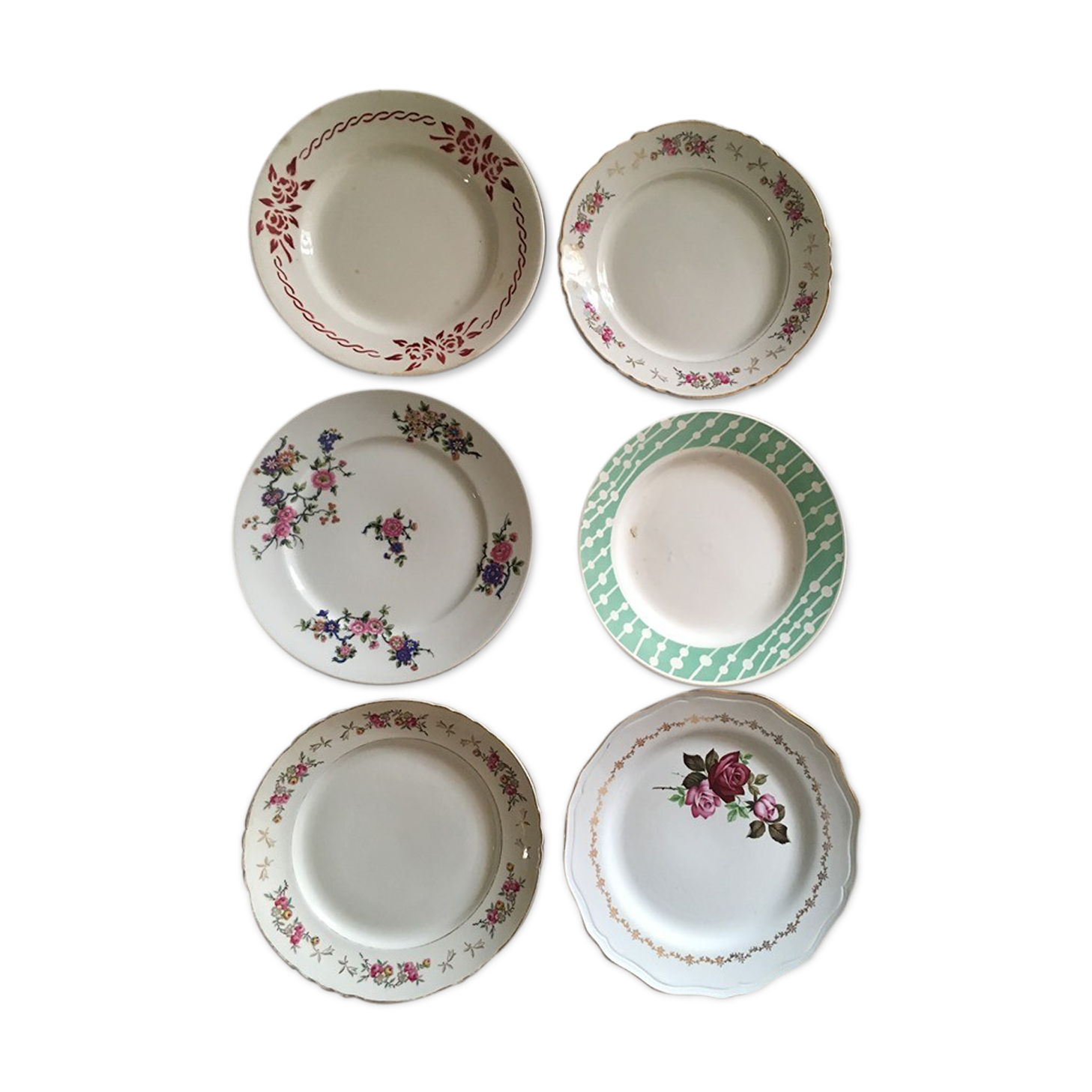 Red and green old flat plates