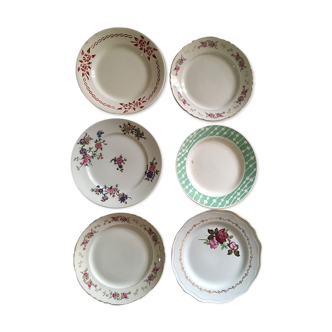 Red and green old flat plates