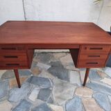 Scandinavian double-sided desk