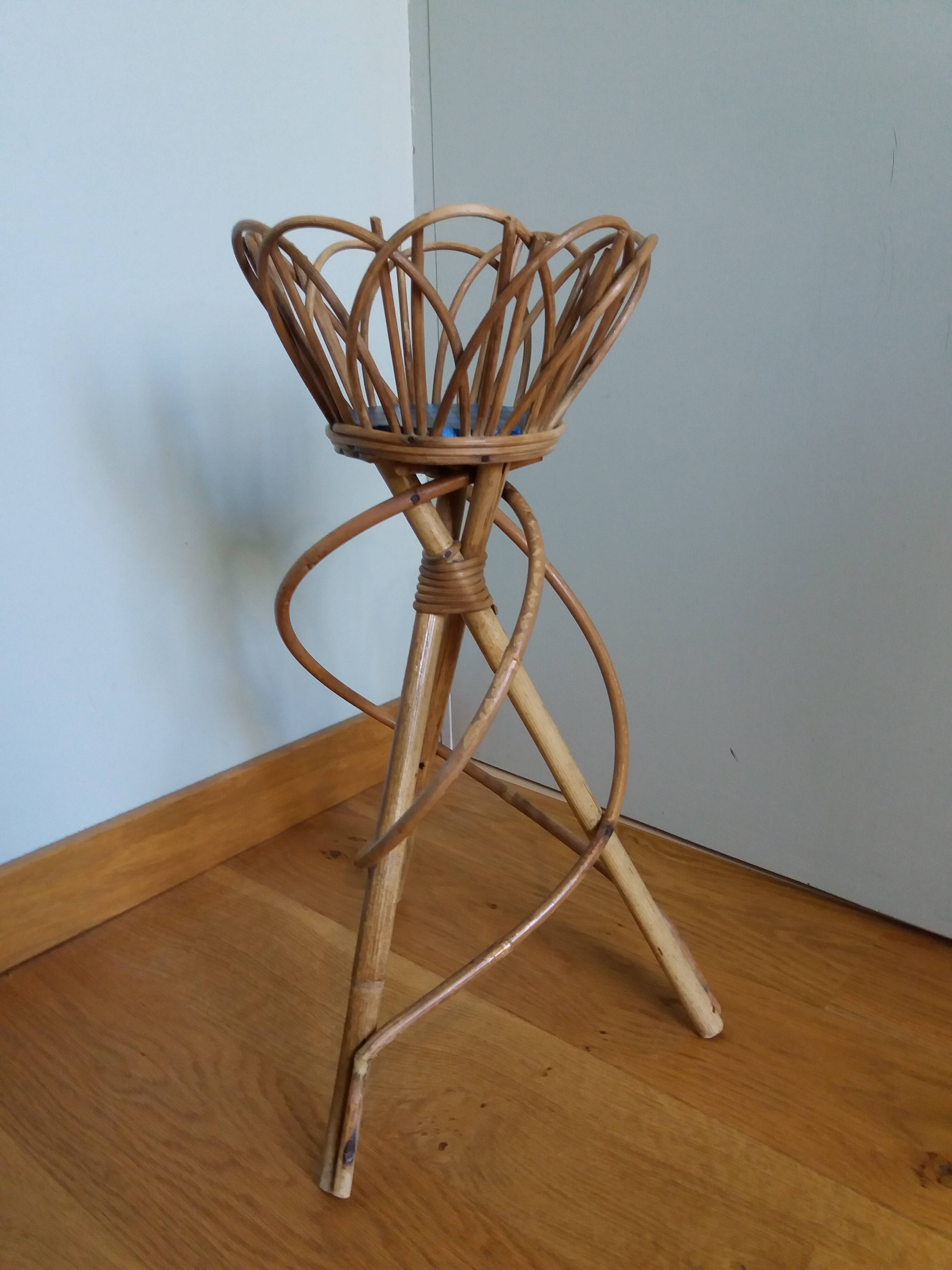 Rattan wicker plant holder