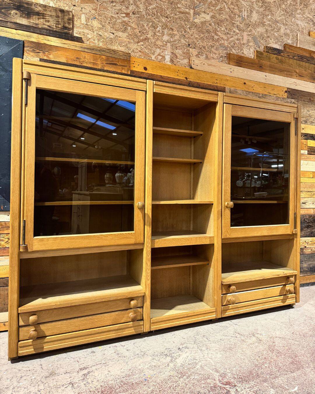 Guillerme & Chambron Library