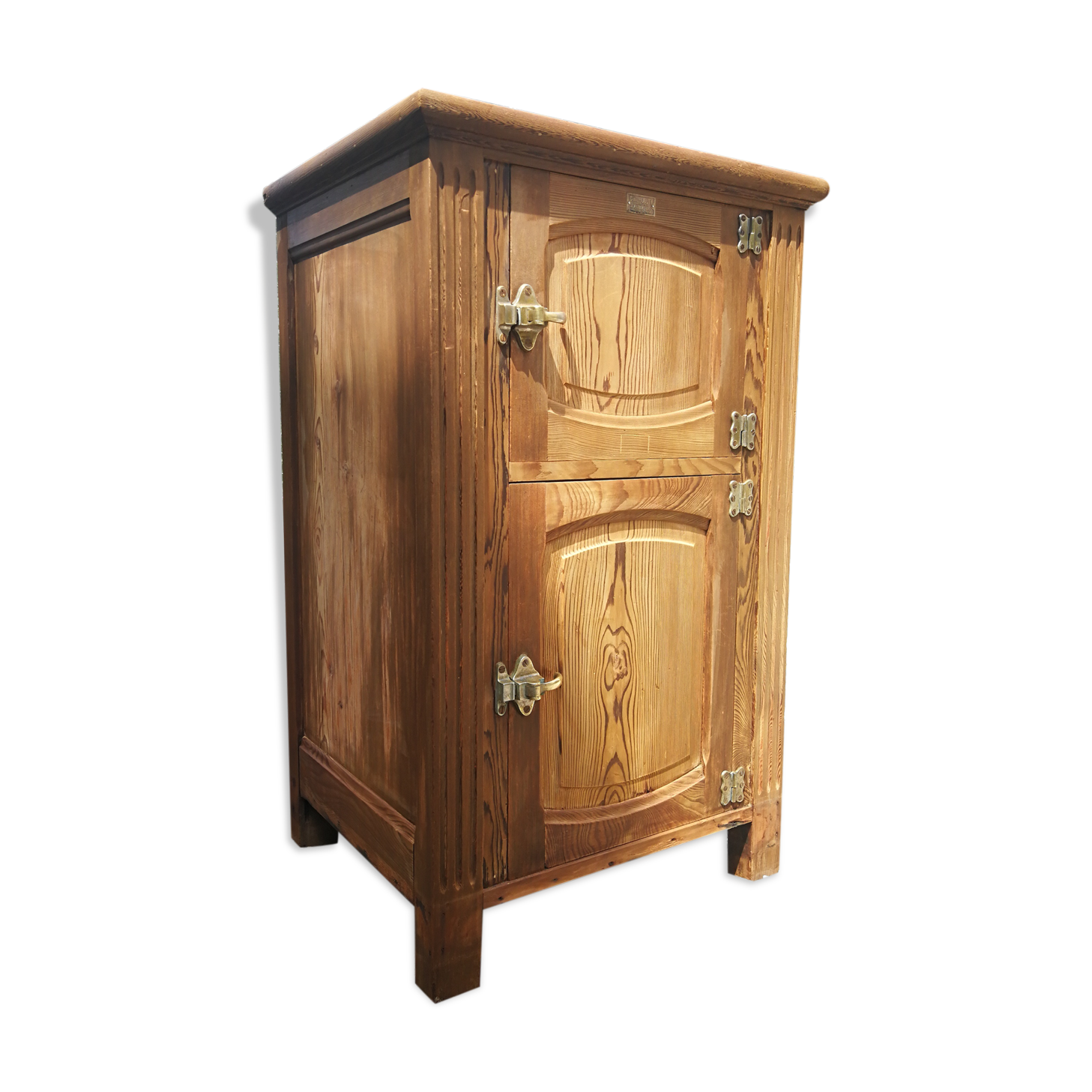 Former ice fridge craft furniture