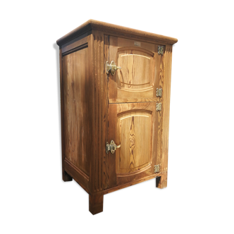 Former ice fridge craft furniture