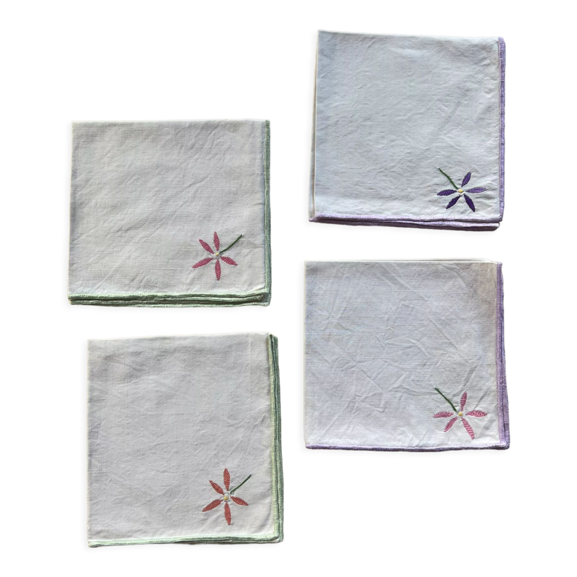 Set of 4 embroidery flower napkins