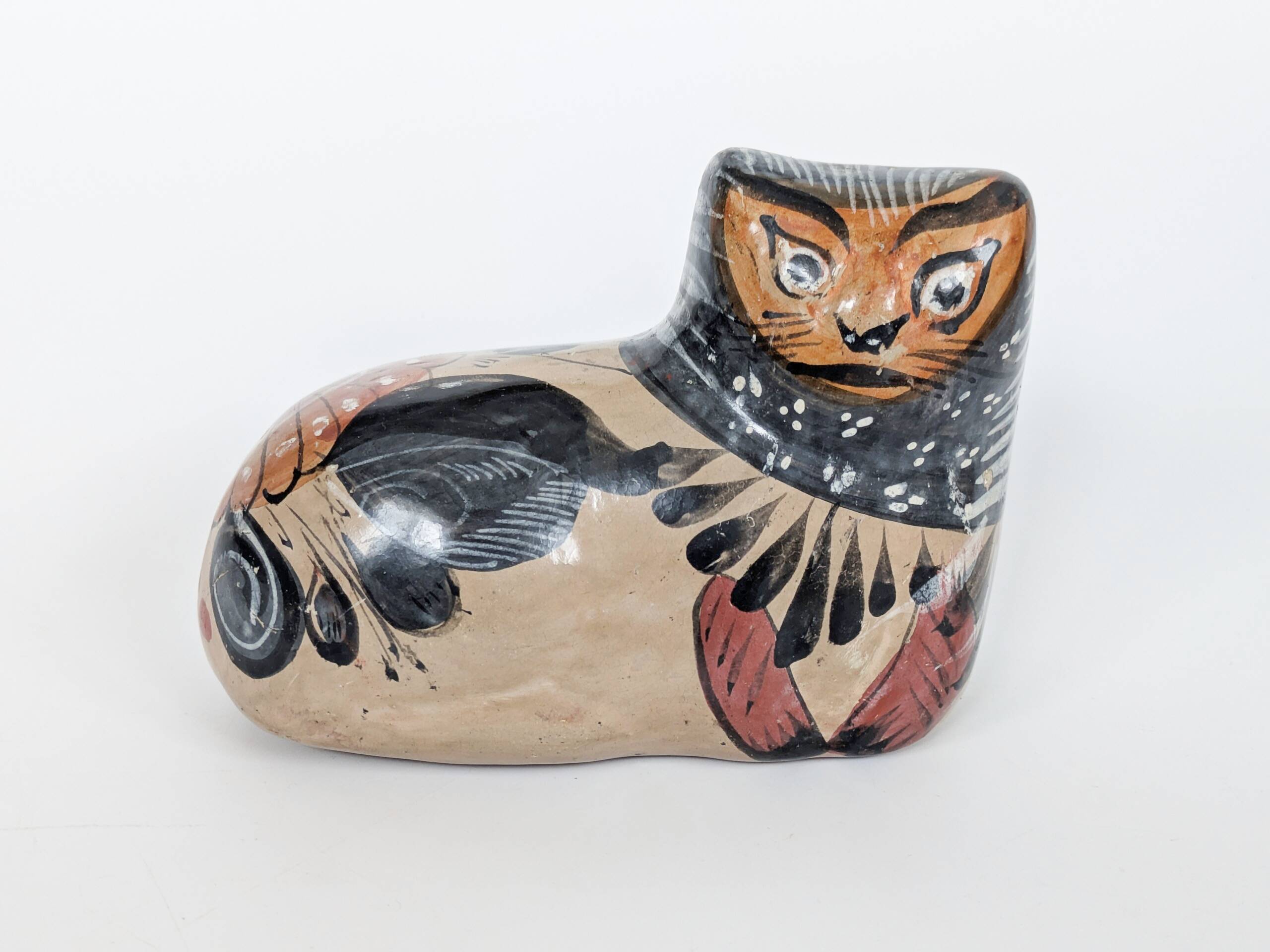 Cat figurine in Tonalá pottery, Mexico, handmade folk art.